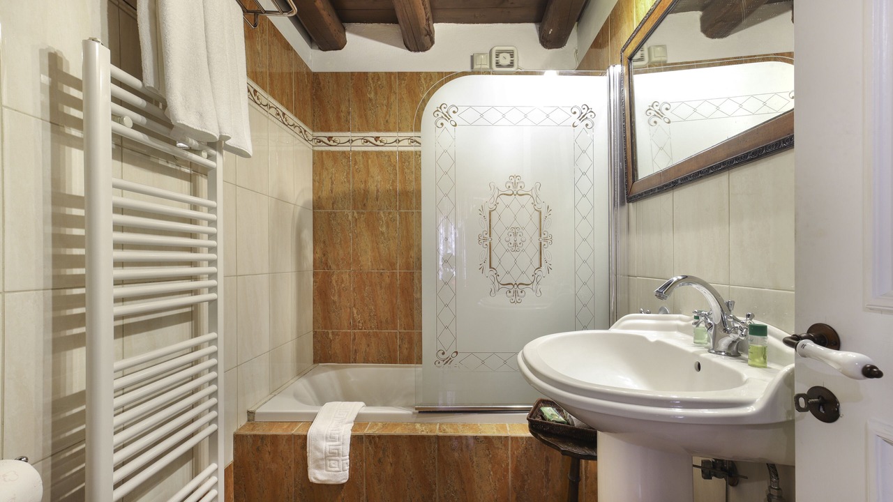Photo of Bathroom in Faraklata