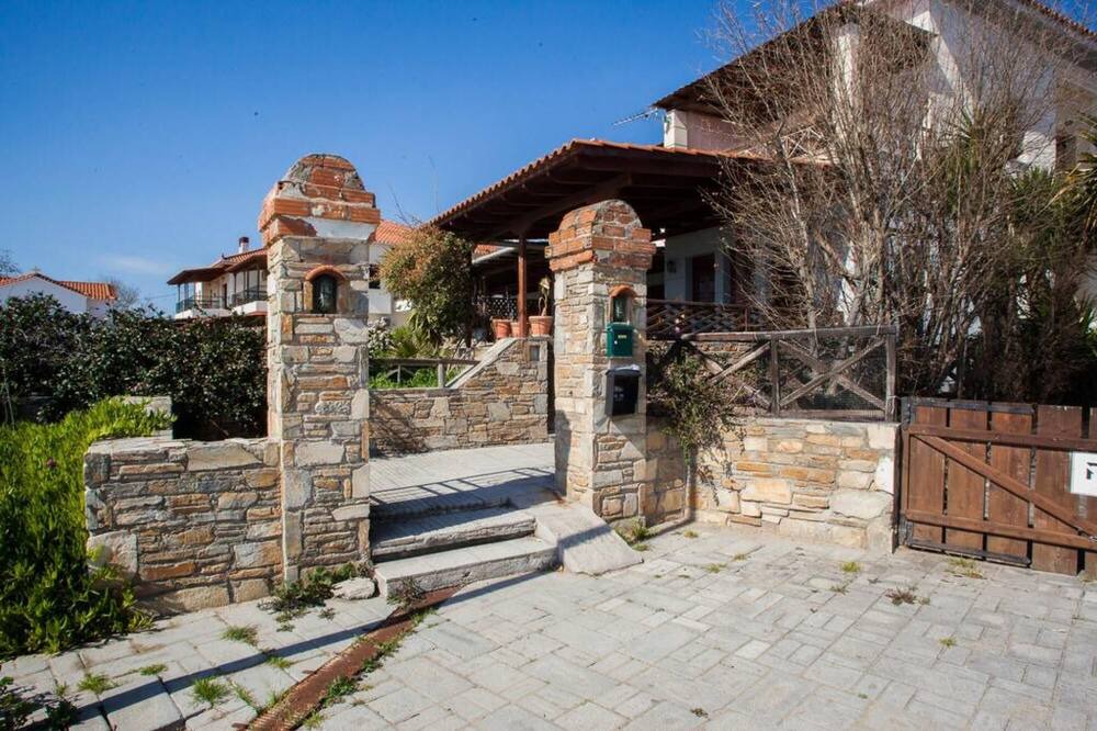 Photo of Outdoor in Ano Lechonia