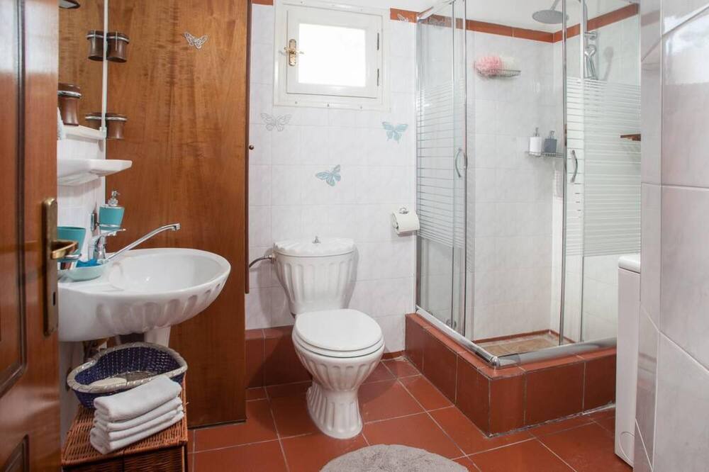 Photo of Bathroom in Ano Lechonia