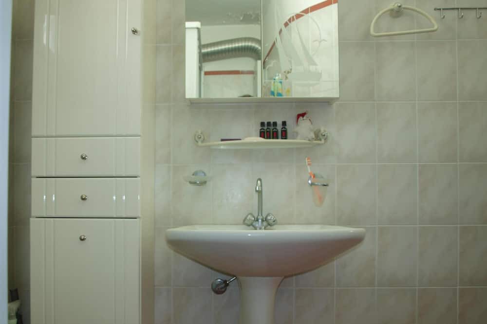 Photo of Bathroom in Ano Lechonia
