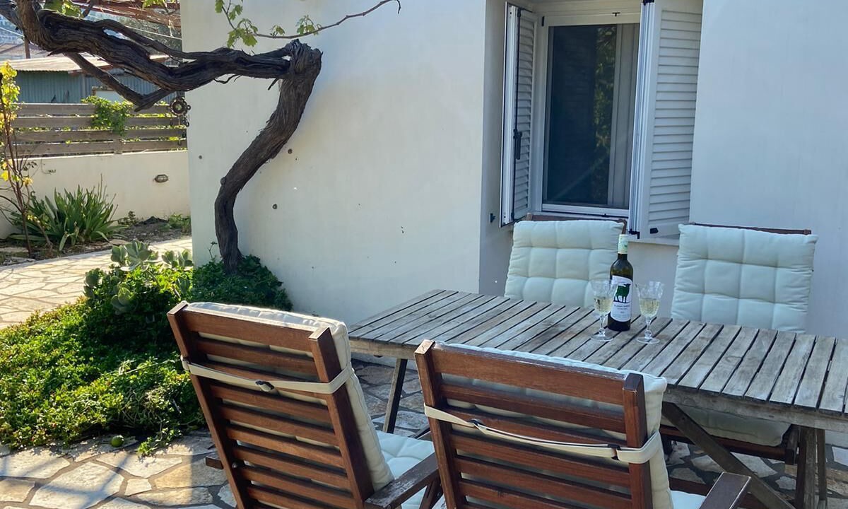 Photo of Patio Balcony in Vathy