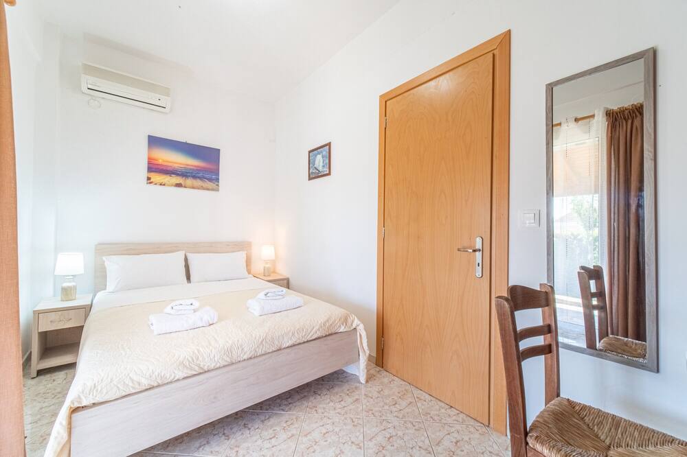 Photo of Bedroom in Marathias
