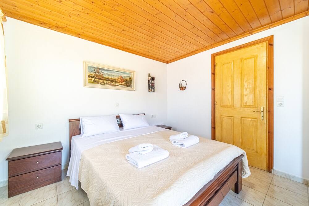Photo of Bedroom in Marathias