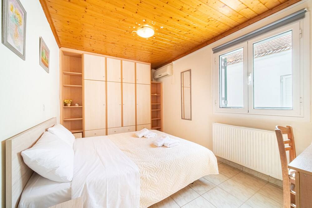 Photo of Bedroom in Marathias
