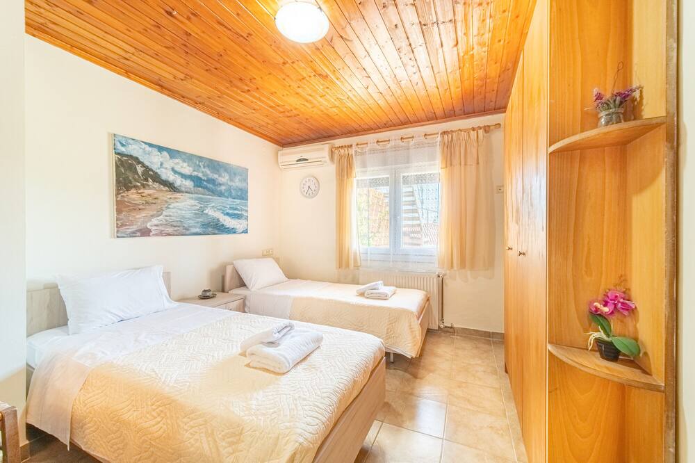 Photo of Bedroom in Marathias
