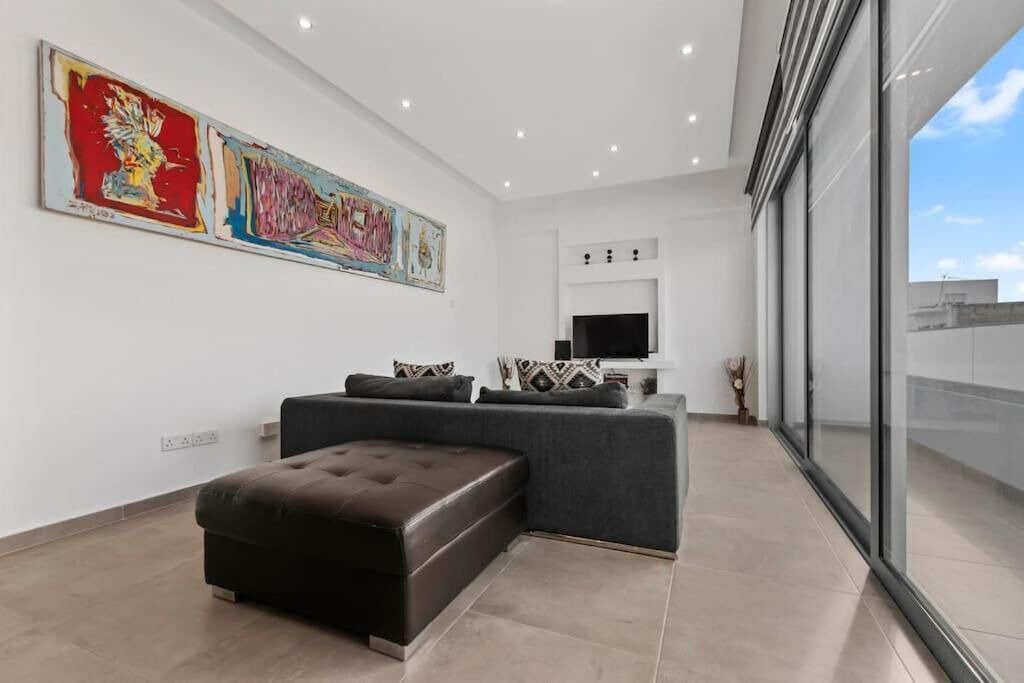Photo of Livingroom in Ayios Dhometios