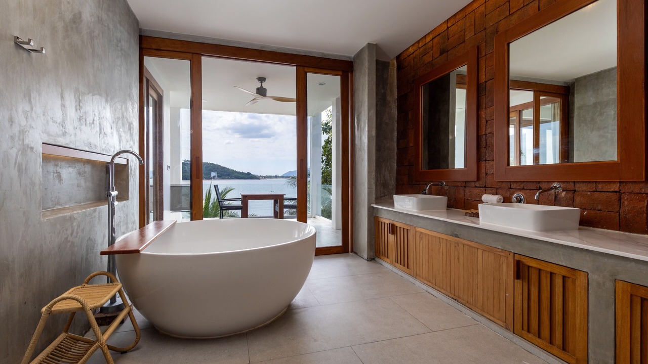 Photo of Bathroom in Khanom
