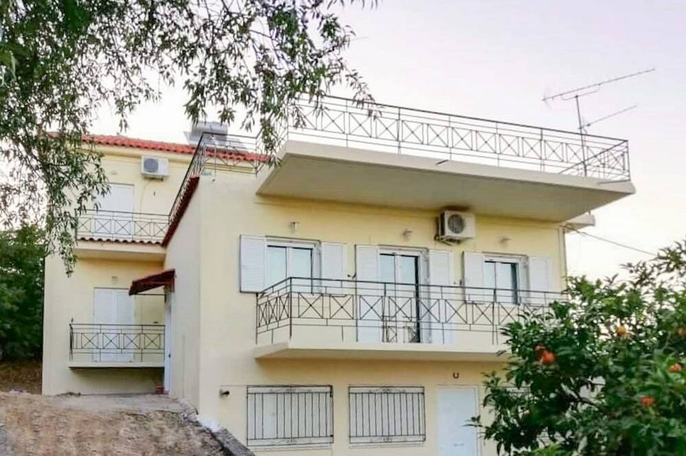 Photo of Outdoor in East Mani