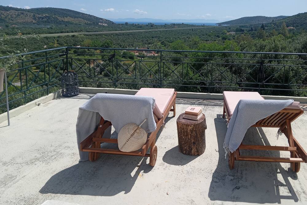 Photo of Outdoor in East Mani