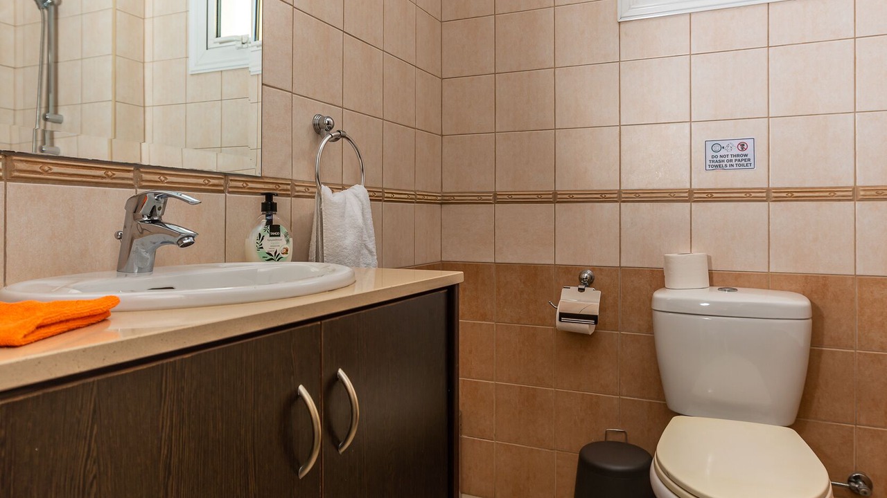 Photo of Bathroom in Pernera