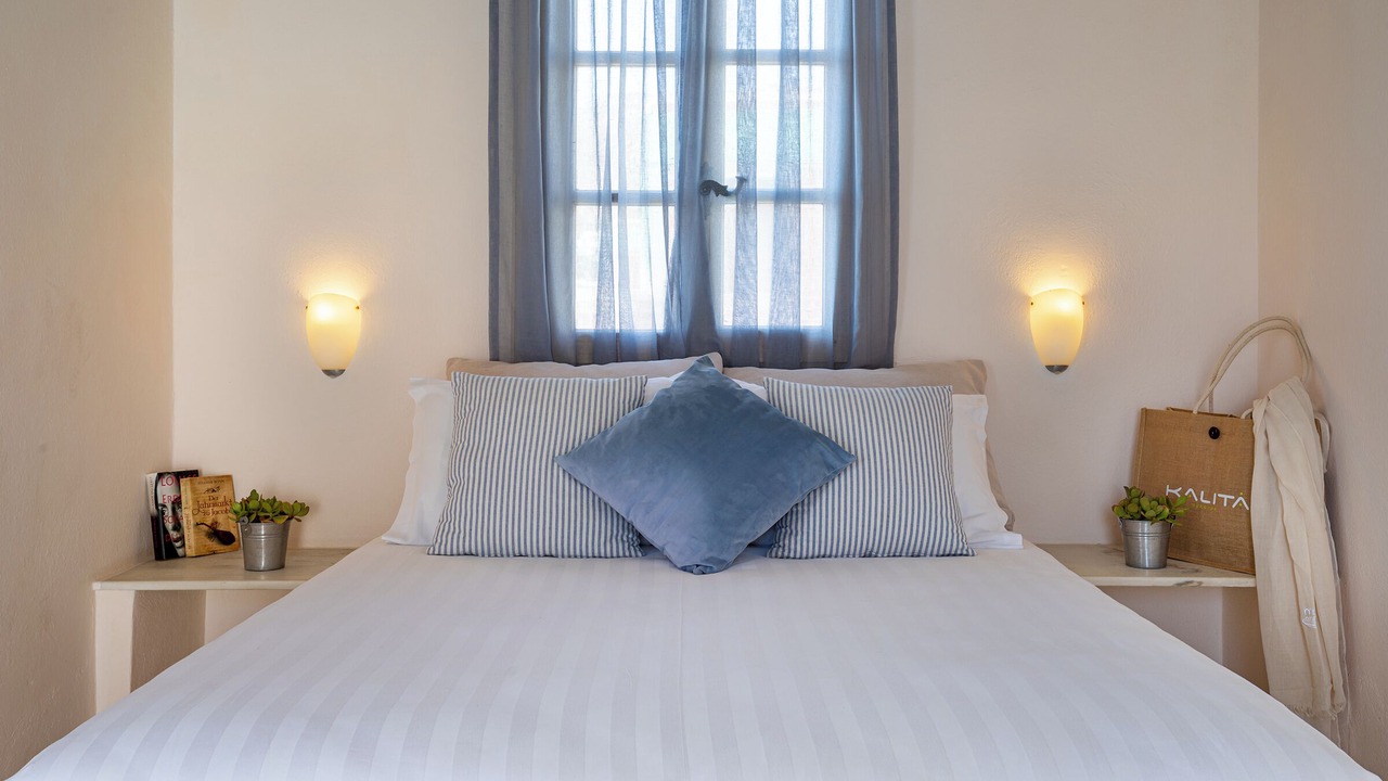Photo of Bedroom in Tourlos