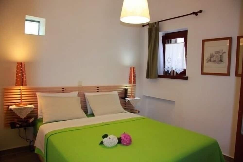Photo of Bedroom in Kala Nera