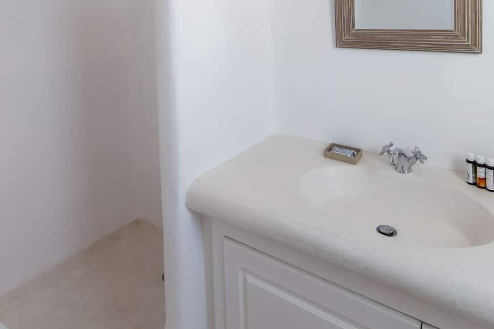 Photo of Bathroom in Agios Ioannis