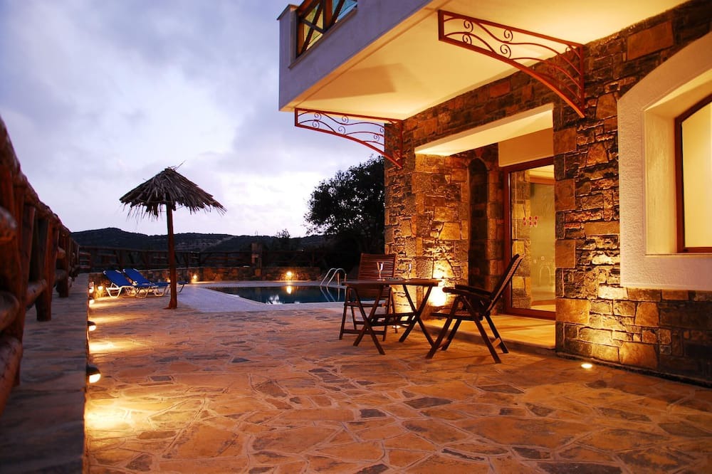 Photo of Outdoor in Prina