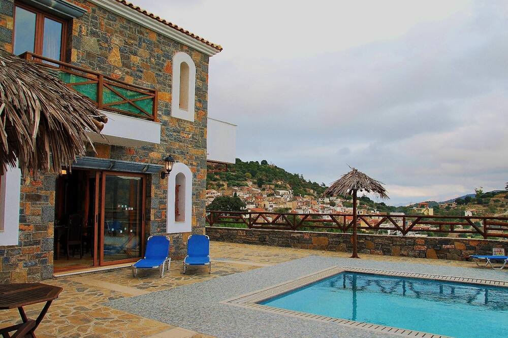Photo of Outdoor in Prina
