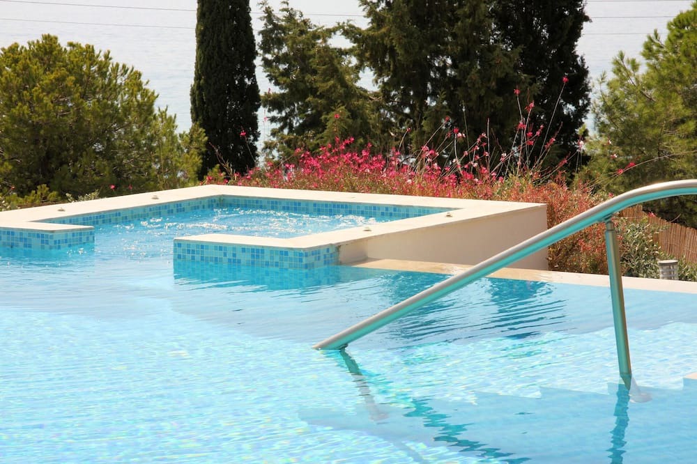 Photo of Outdoor in Pefkos