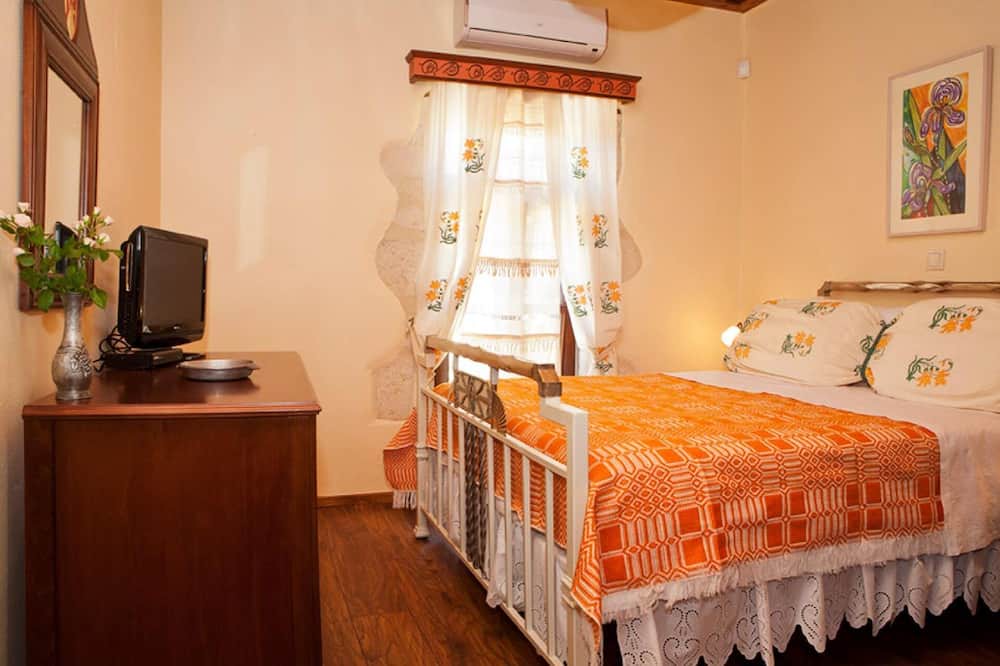 Photo of Bedroom in Kastellos