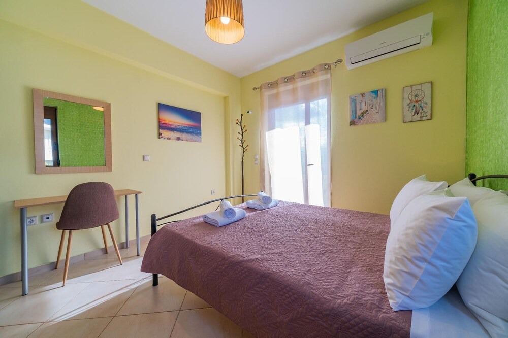 Photo of Bedroom in Megala Chorafia