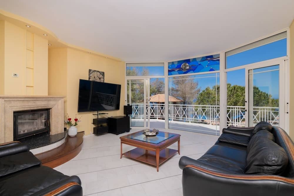 Photo of Livingroom in Argassi