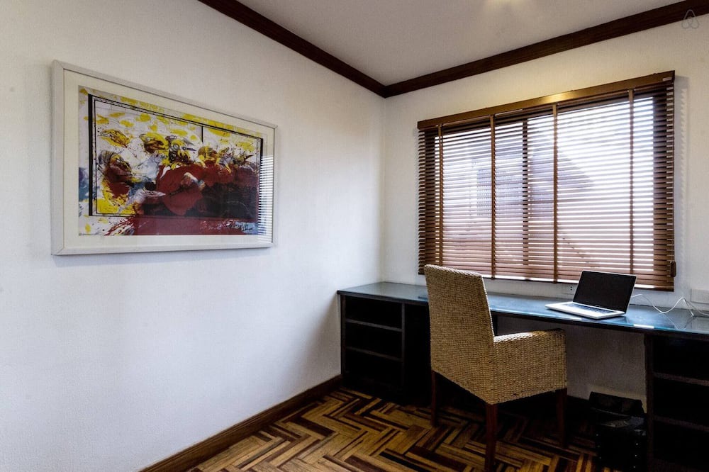 Photo of Bedroom in Khlong Toei Nuea