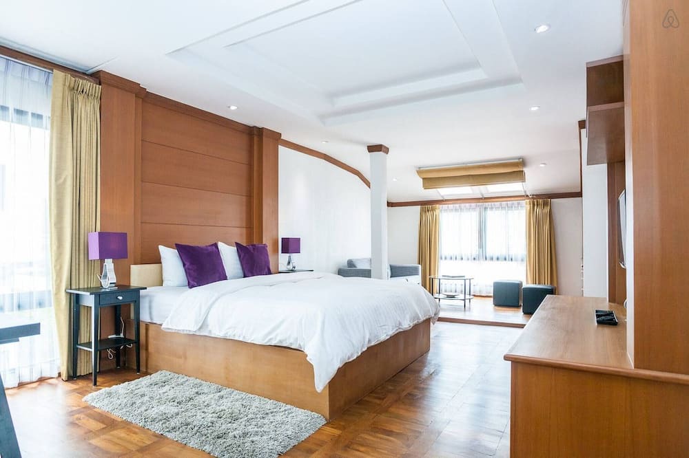 Photo of Bedroom in Khlong Toei Nuea