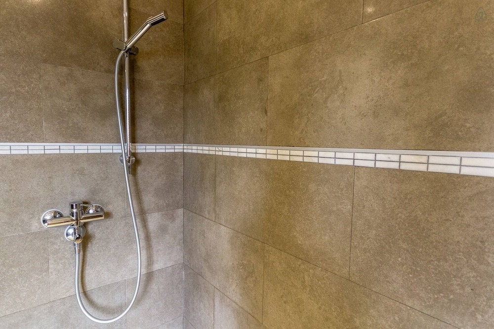 Photo of Bathroom in Khlong Toei Nuea