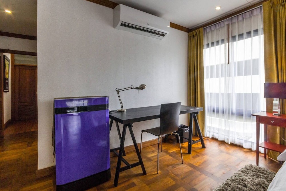 Photo of Bedroom in Khlong Toei Nuea