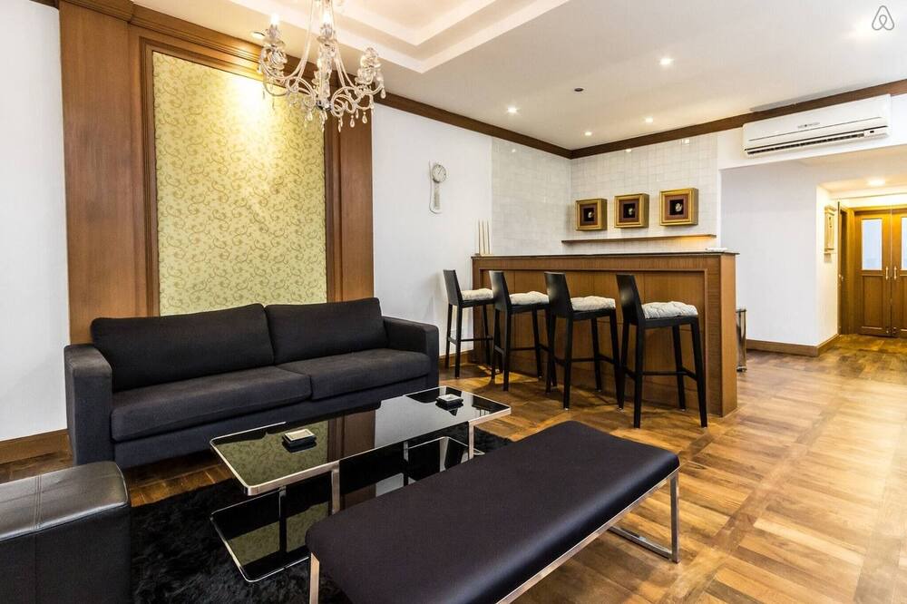 Photo of Livingroom in Khlong Toei Nuea