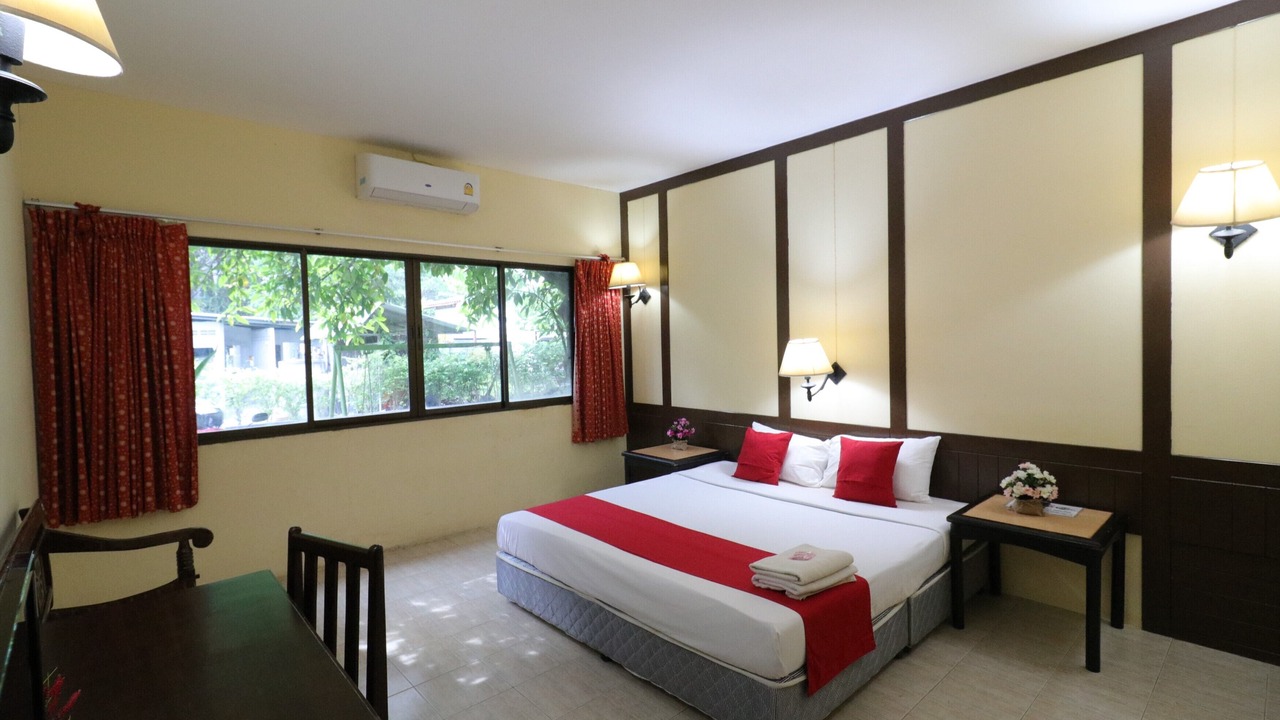 Photo of Bedroom in Talat Nuea