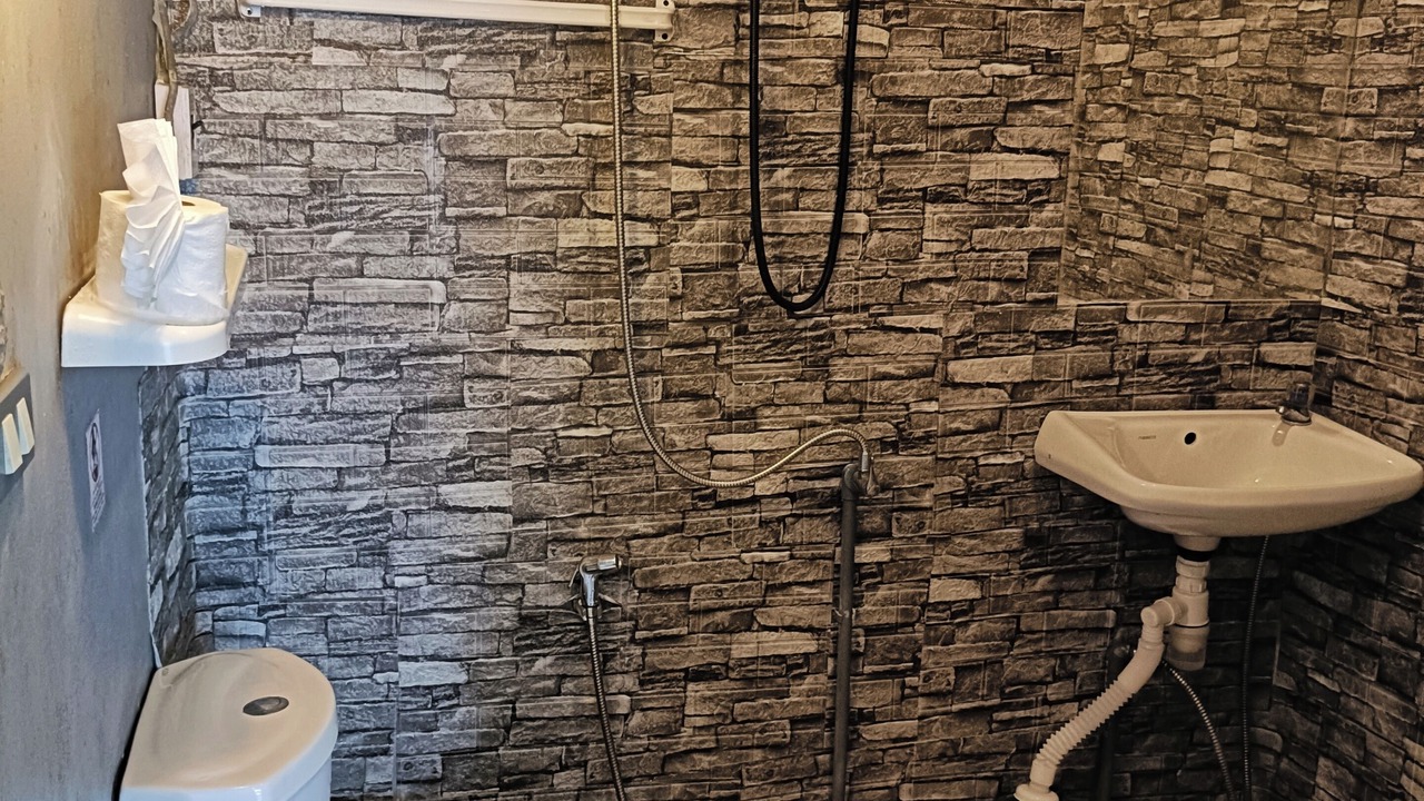 Photo of Bathroom in Nanai Road