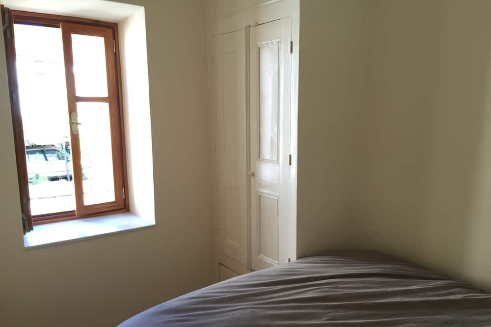 Photo of Bedroom in Polichnitos