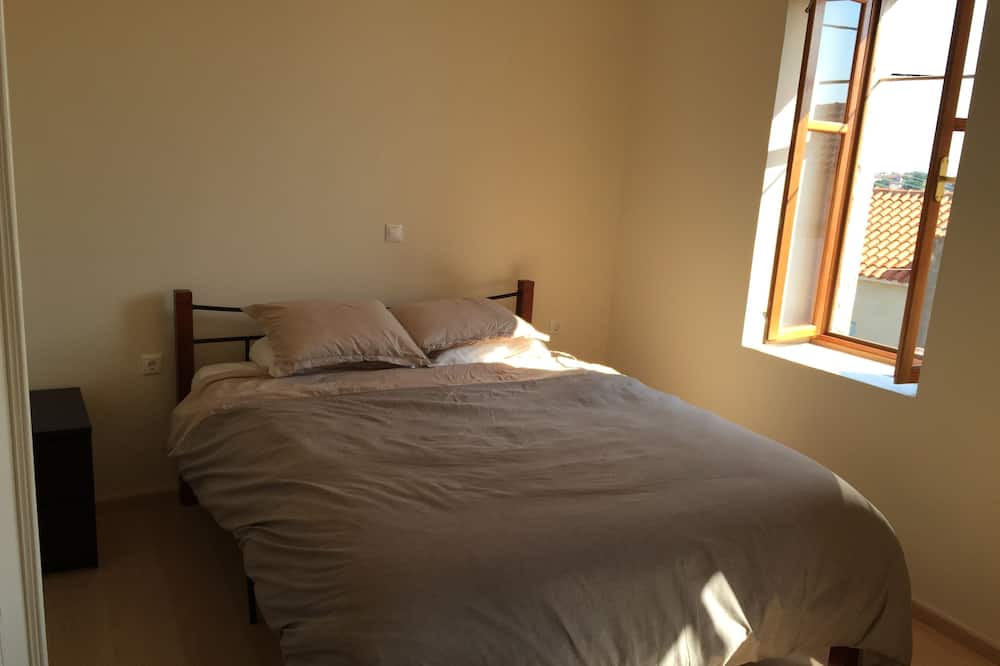 Photo of Bedroom in Polichnitos