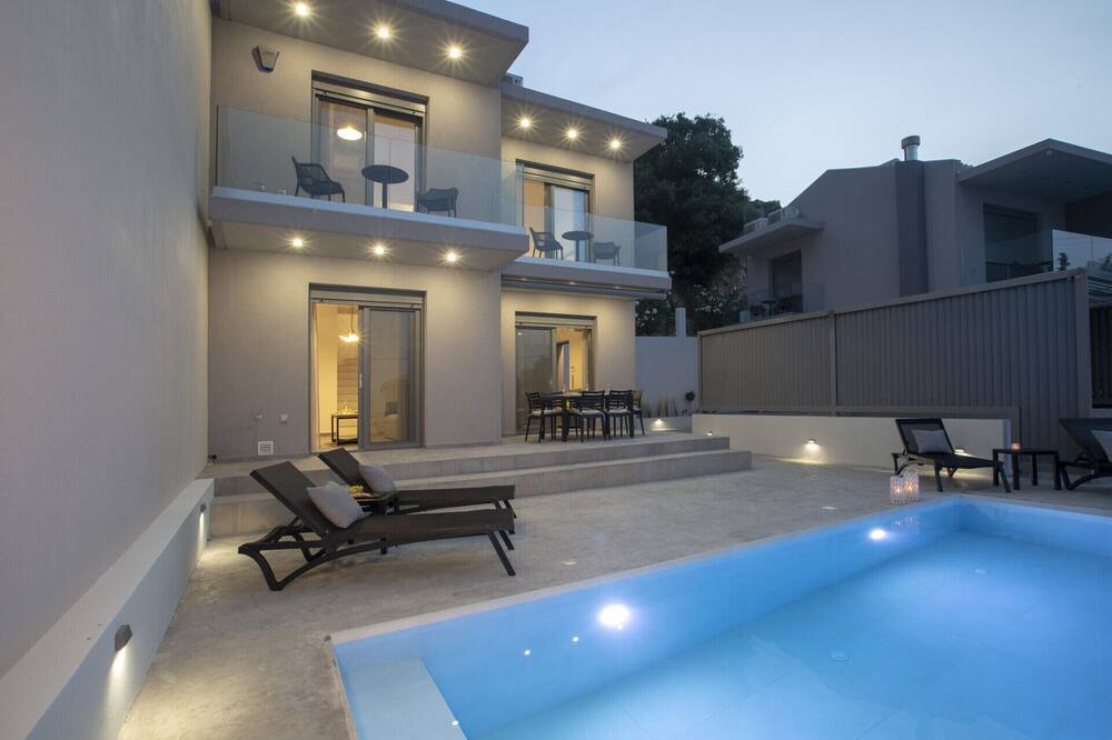 Photo of Outdoor in Apolpaina