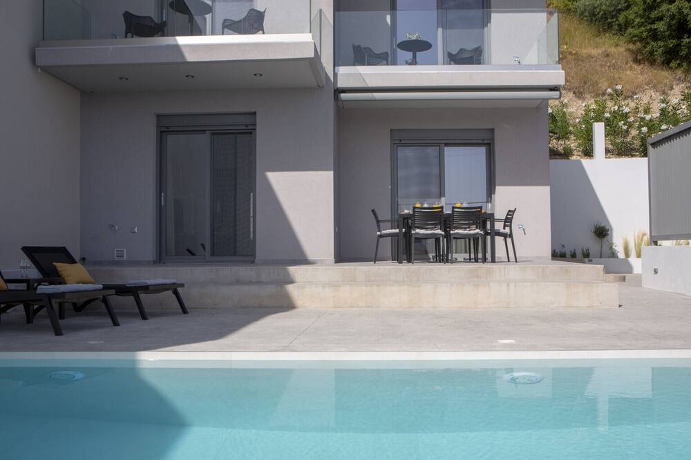 Photo of Outdoor in Apolpaina
