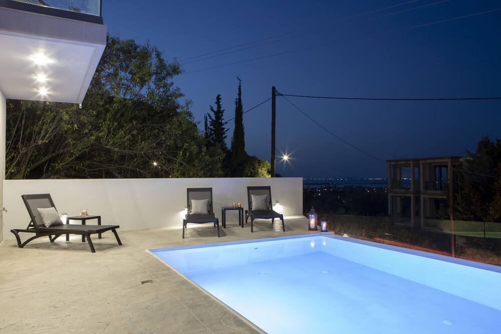 Photo of Outdoor in Apolpaina