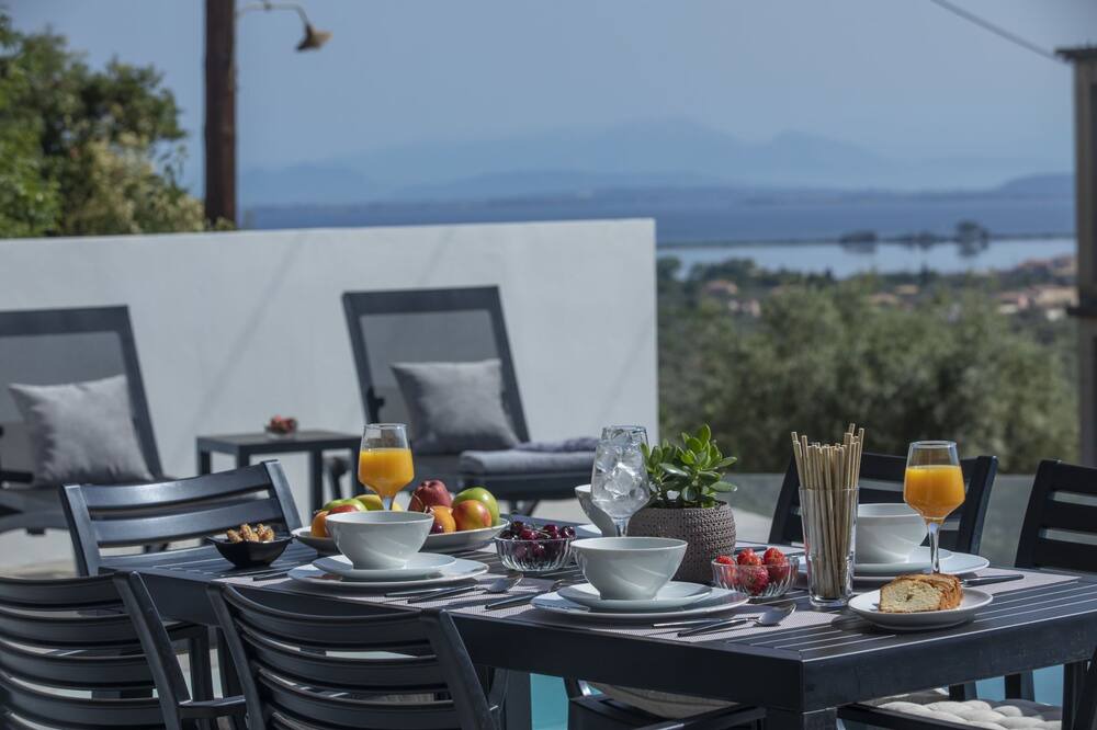 Photo of Patio Balcony in Apolpaina