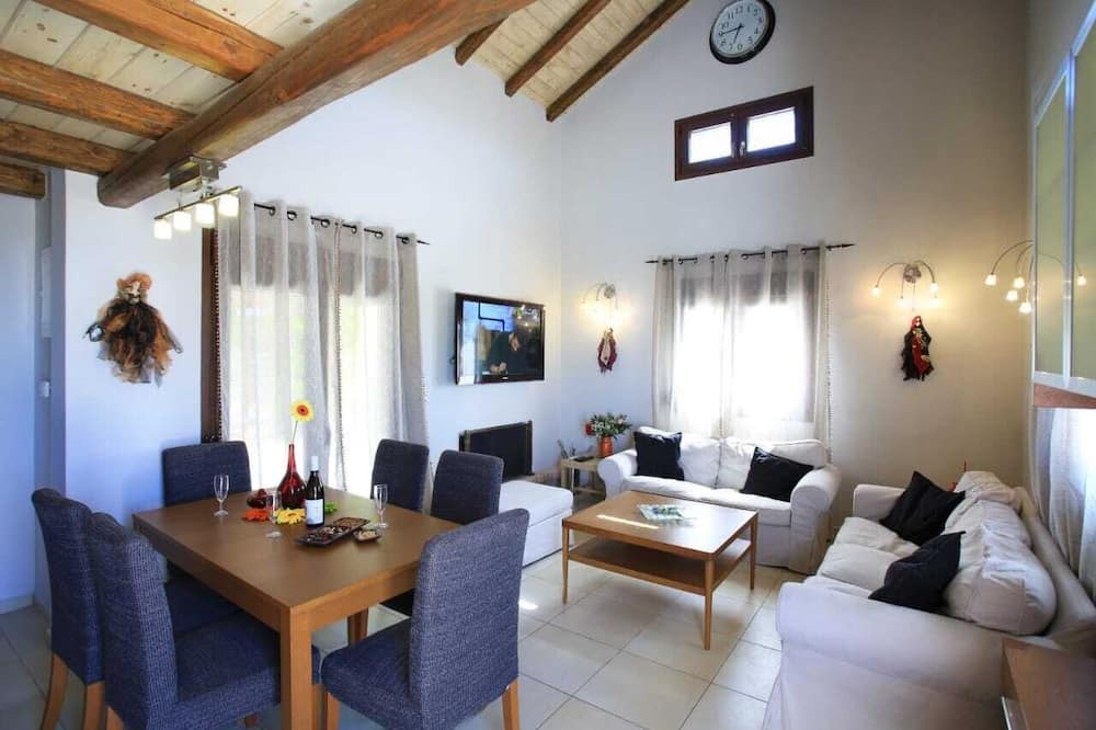 Photo of Livingroom in Episkopi