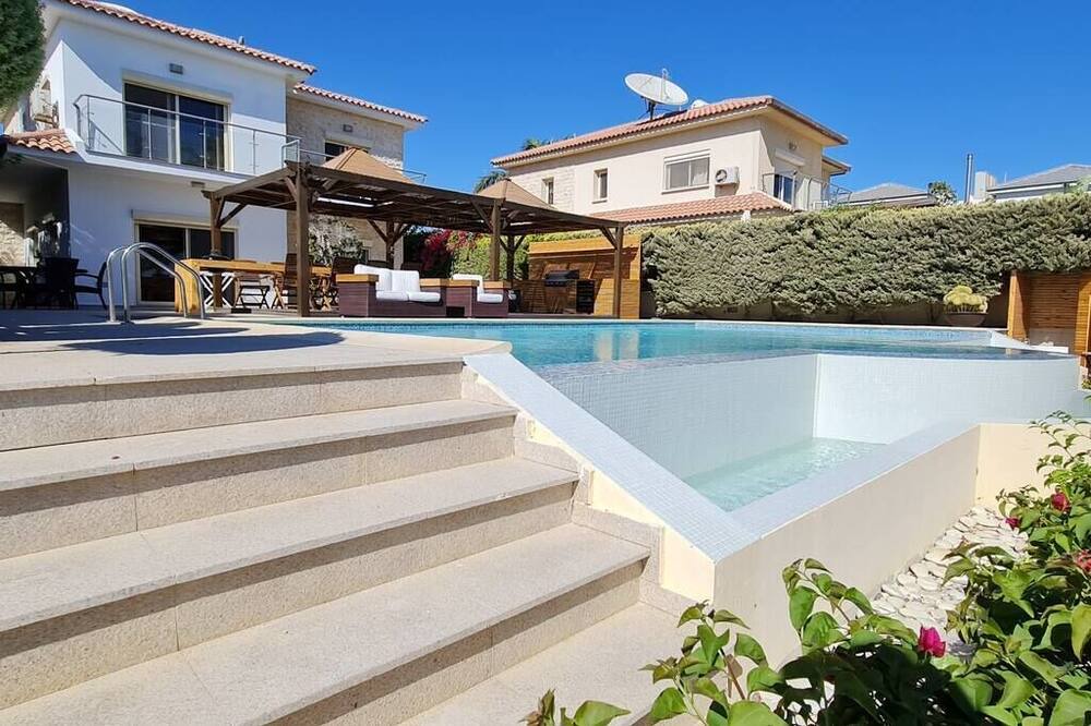 Photo of Outdoor in Mazotos