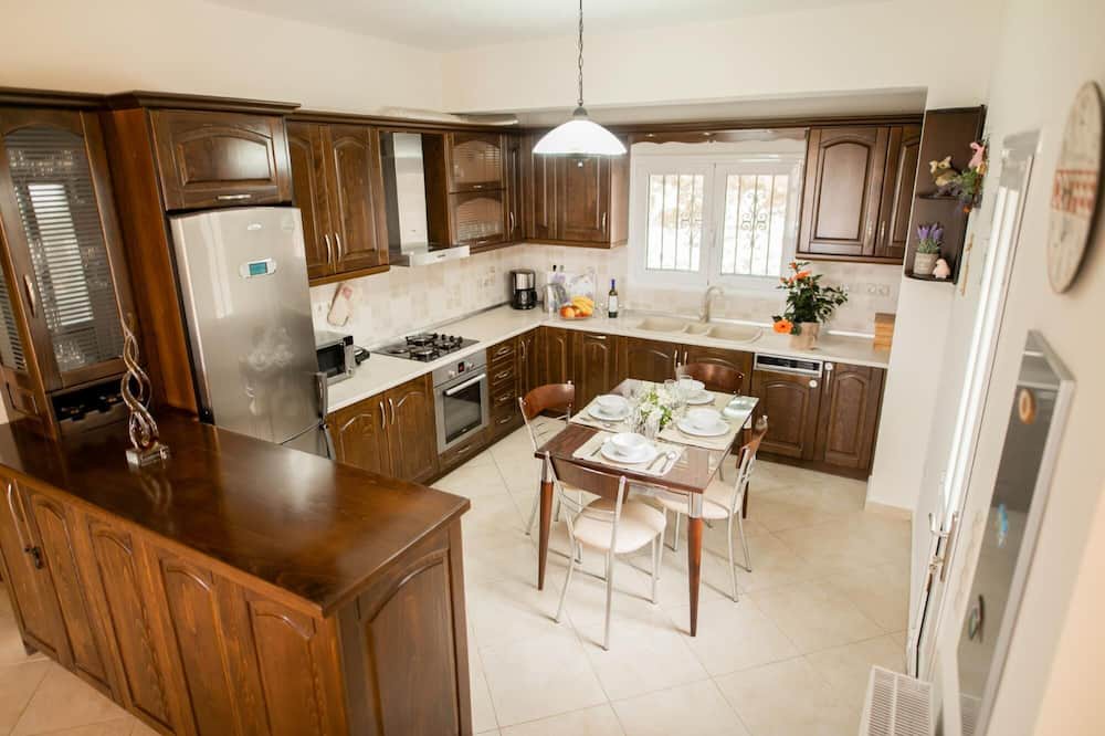 Photo of Kitchen in Sfakera