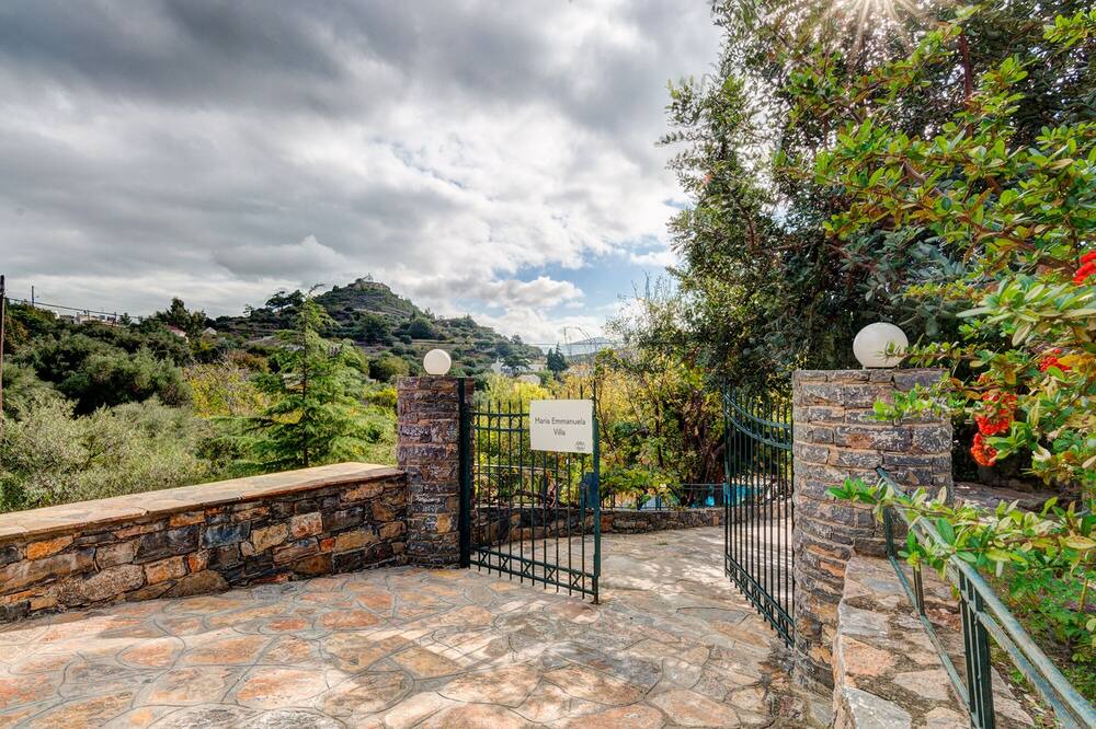 Photo of Outdoor in Prina