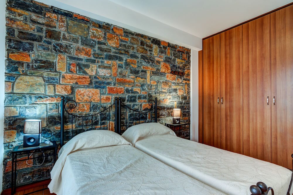 Photo of Bedroom in Prina