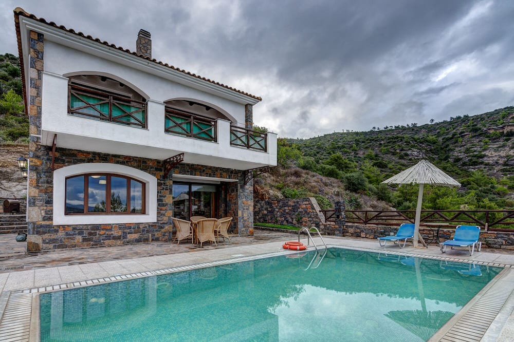 Photo of Outdoor in Prina