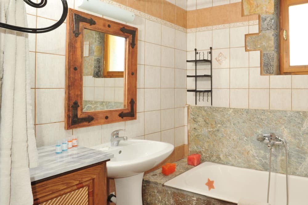 Photo of Bathroom in Prina