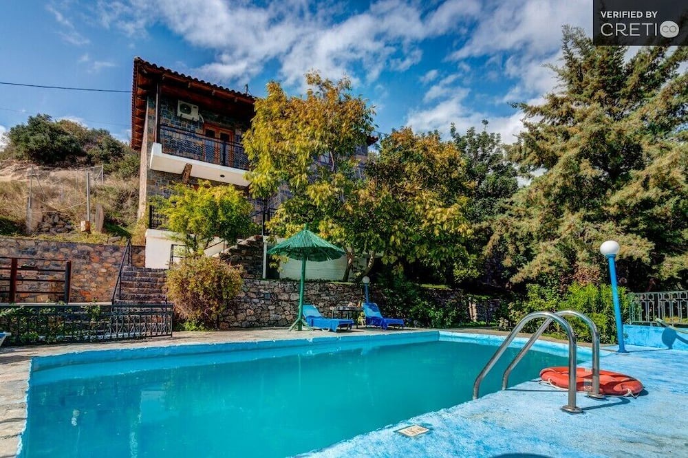 Photo of Outdoor in Prina