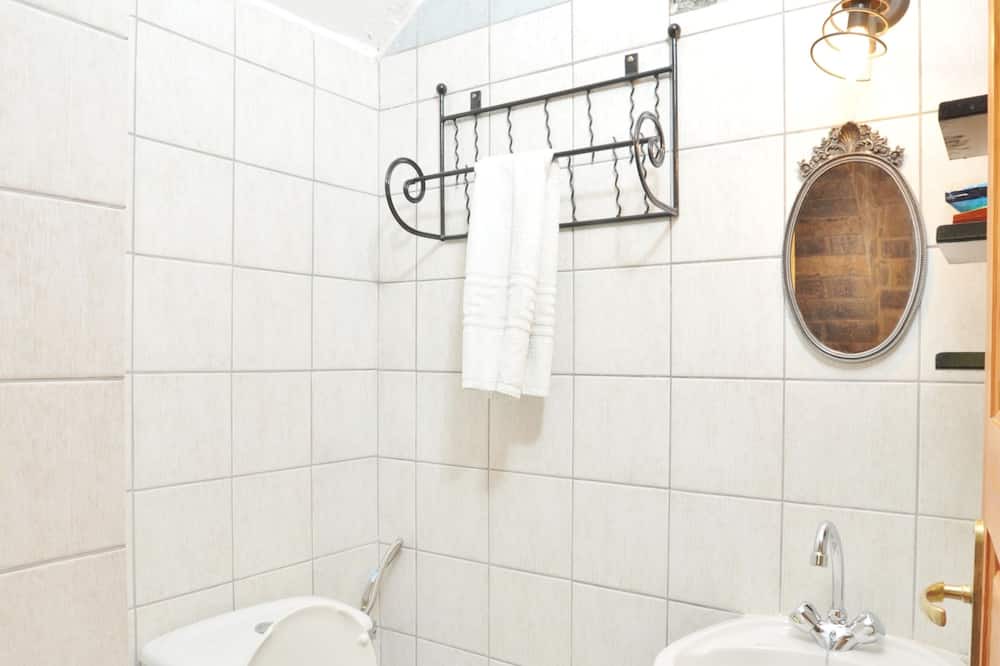 Photo of Bathroom in Prina