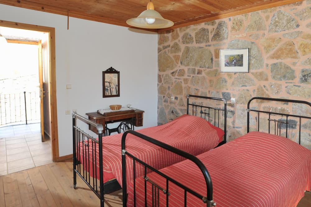 Photo of Bedroom in Prina