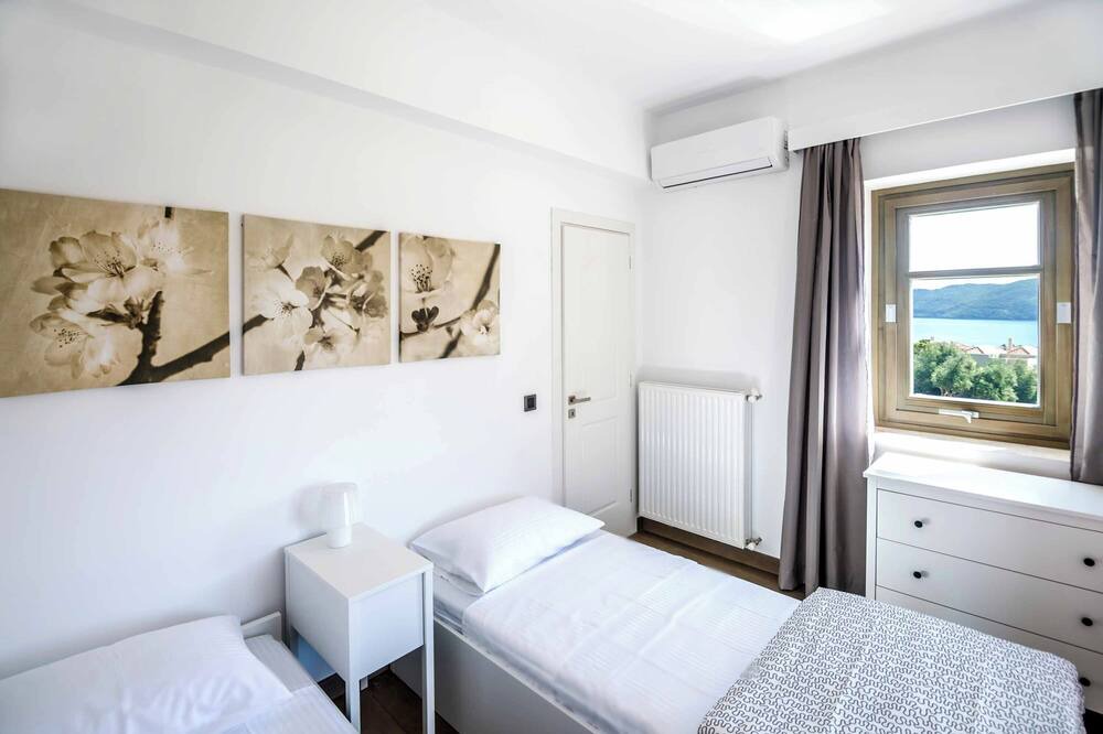 Photo of Bedroom in Karavomylos
