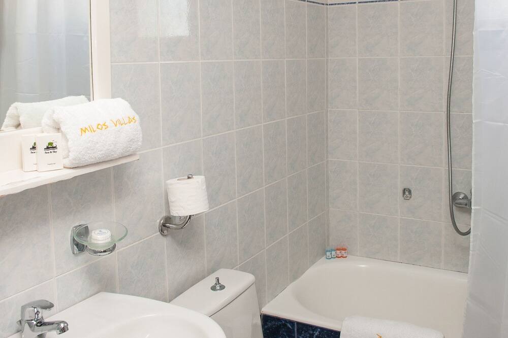 Photo of Bathroom in Fira
