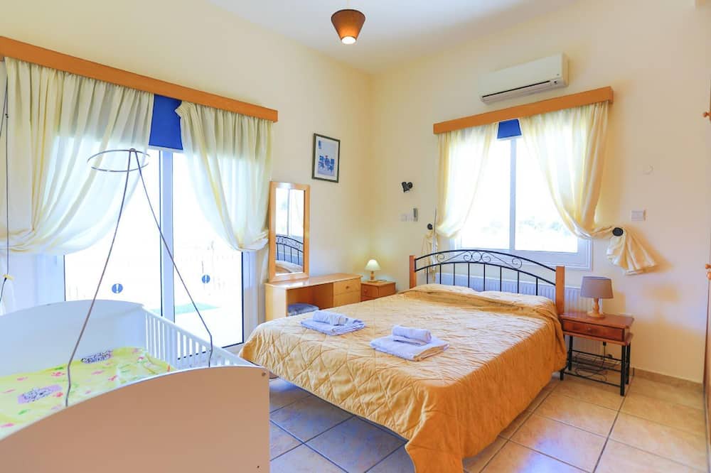 Photo of Bedroom in Latchi