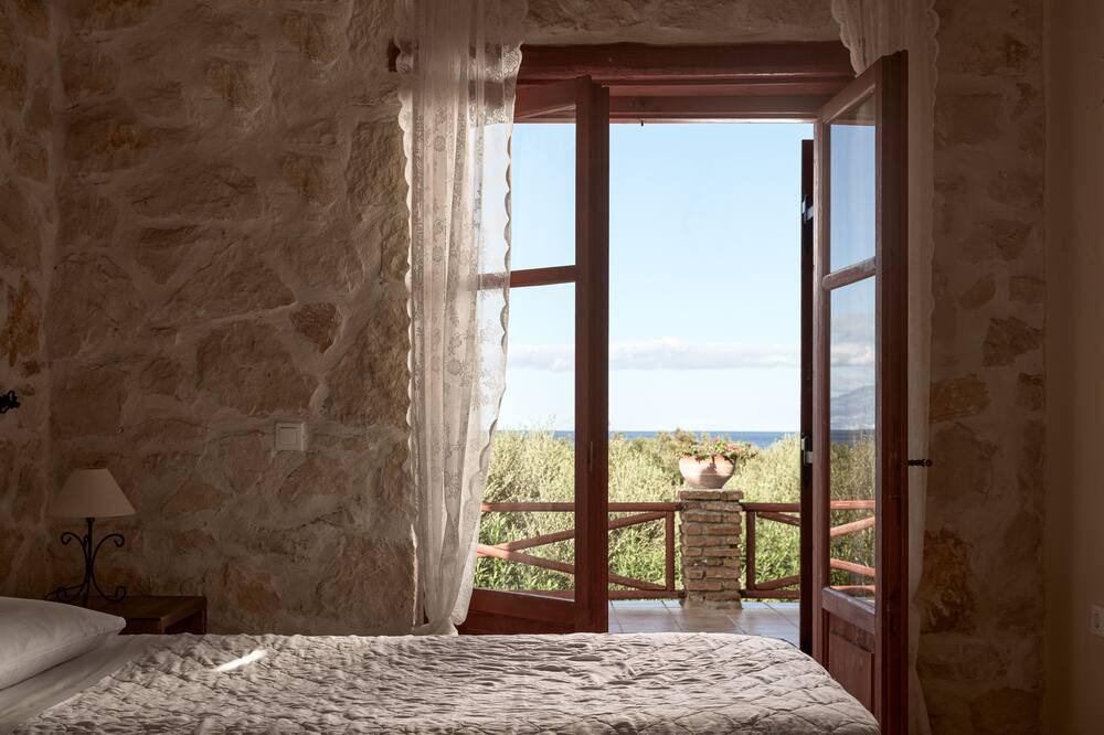 Photo of Bedroom in Psarou